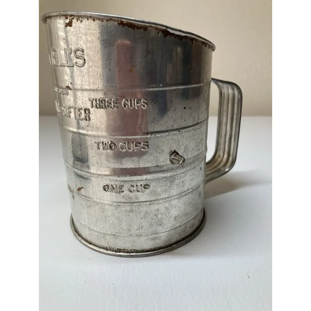 Vintage Bromwell's 3 Cup Flour Measuring Sifter Crank Handle, USA Great Shape.